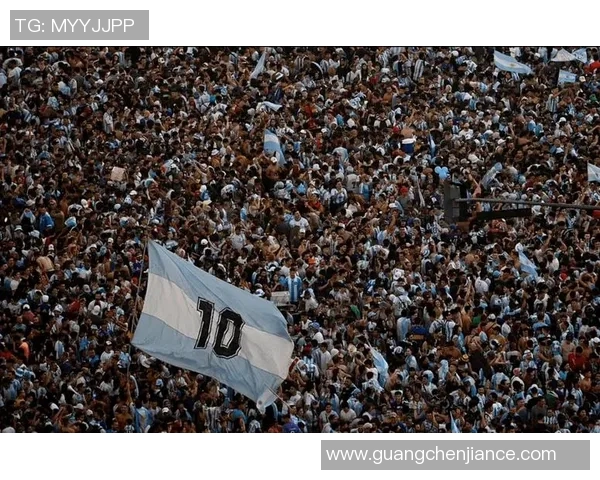 球迷为庆祝胜利免费发奶茶，街头排长龙